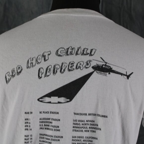 Band Shirt - Red Hot Chili Peppers 2022-23 World Tour - Men's Medium - Picture 6 of 10